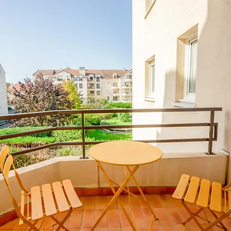 Apartment En Centre-ville D'antony
